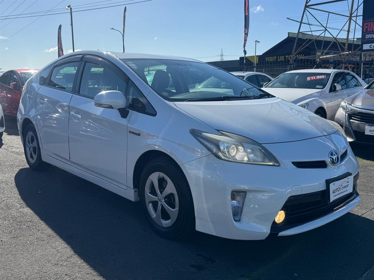 Vehicle image 5