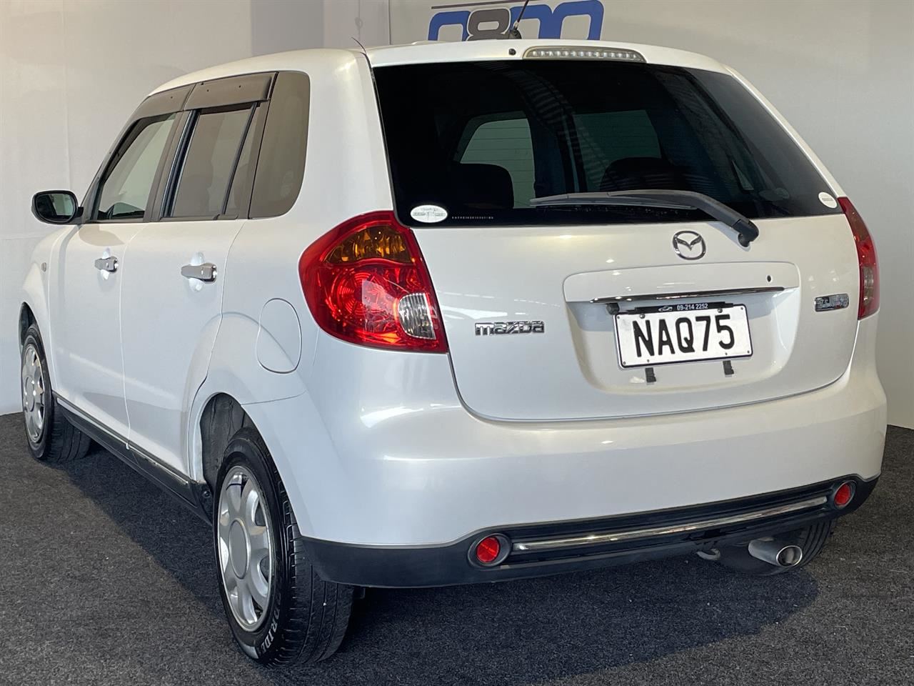 Vehicle image 4
