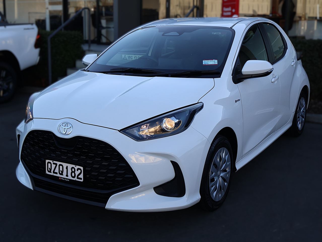 Vehicle image 3