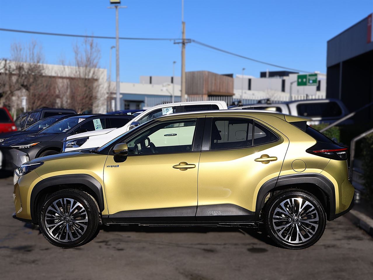 Vehicle image 4