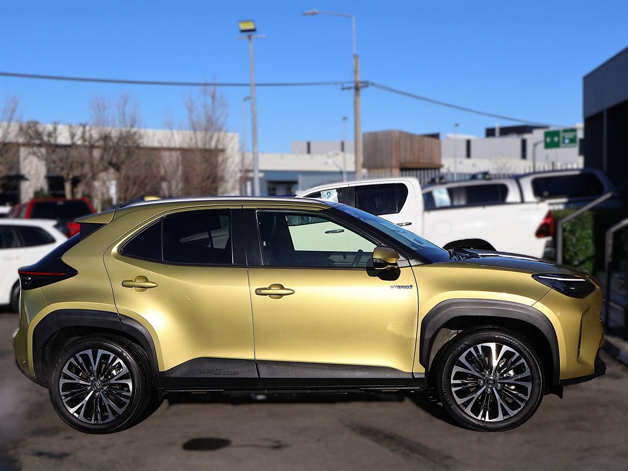 Vehicle image 5
