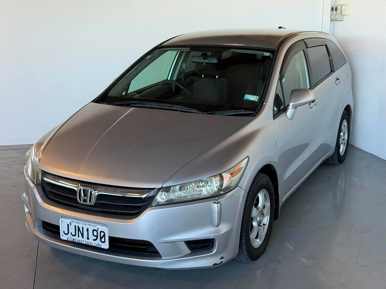 Vehicle image 3