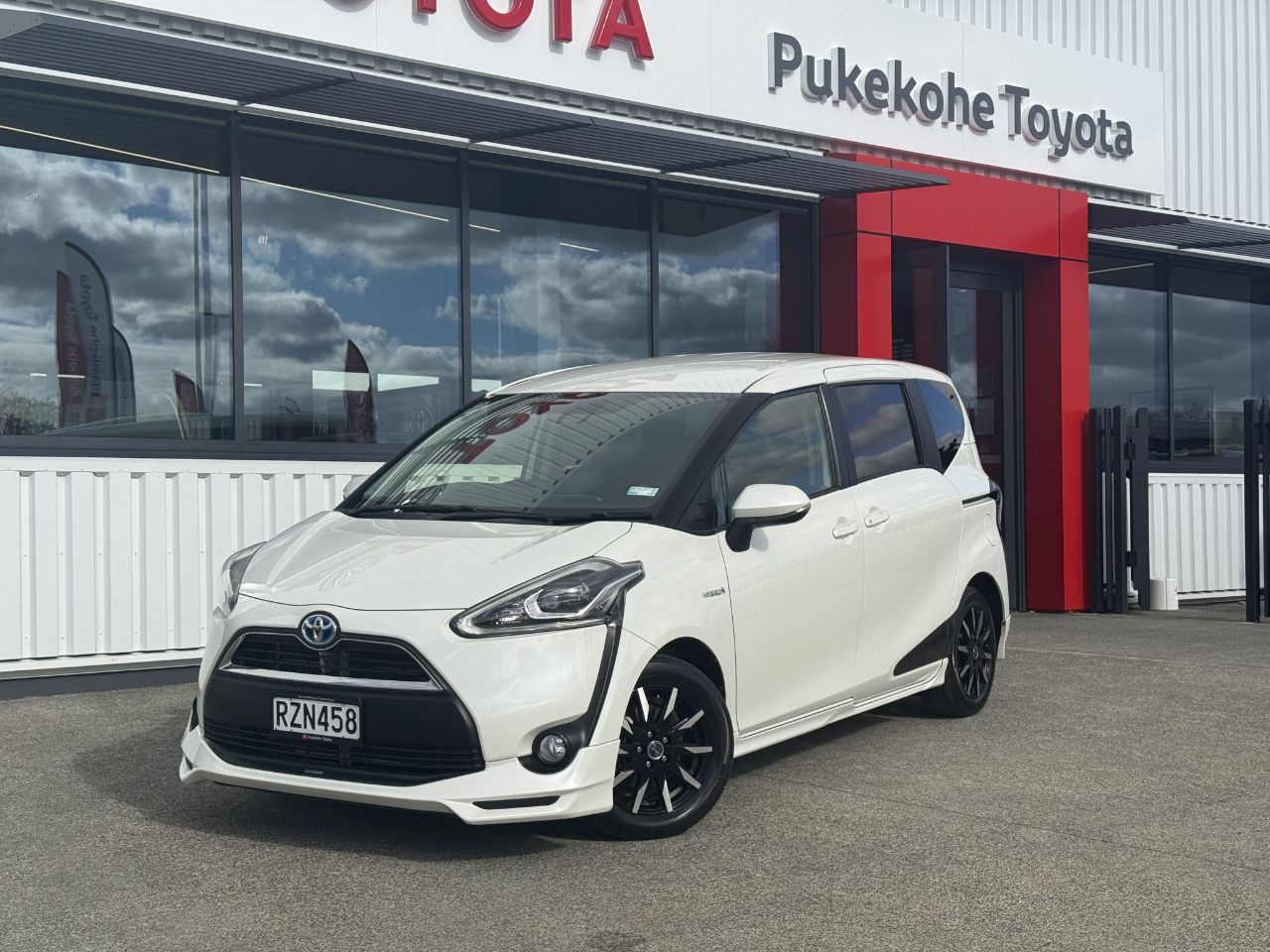 Vehicle image 1