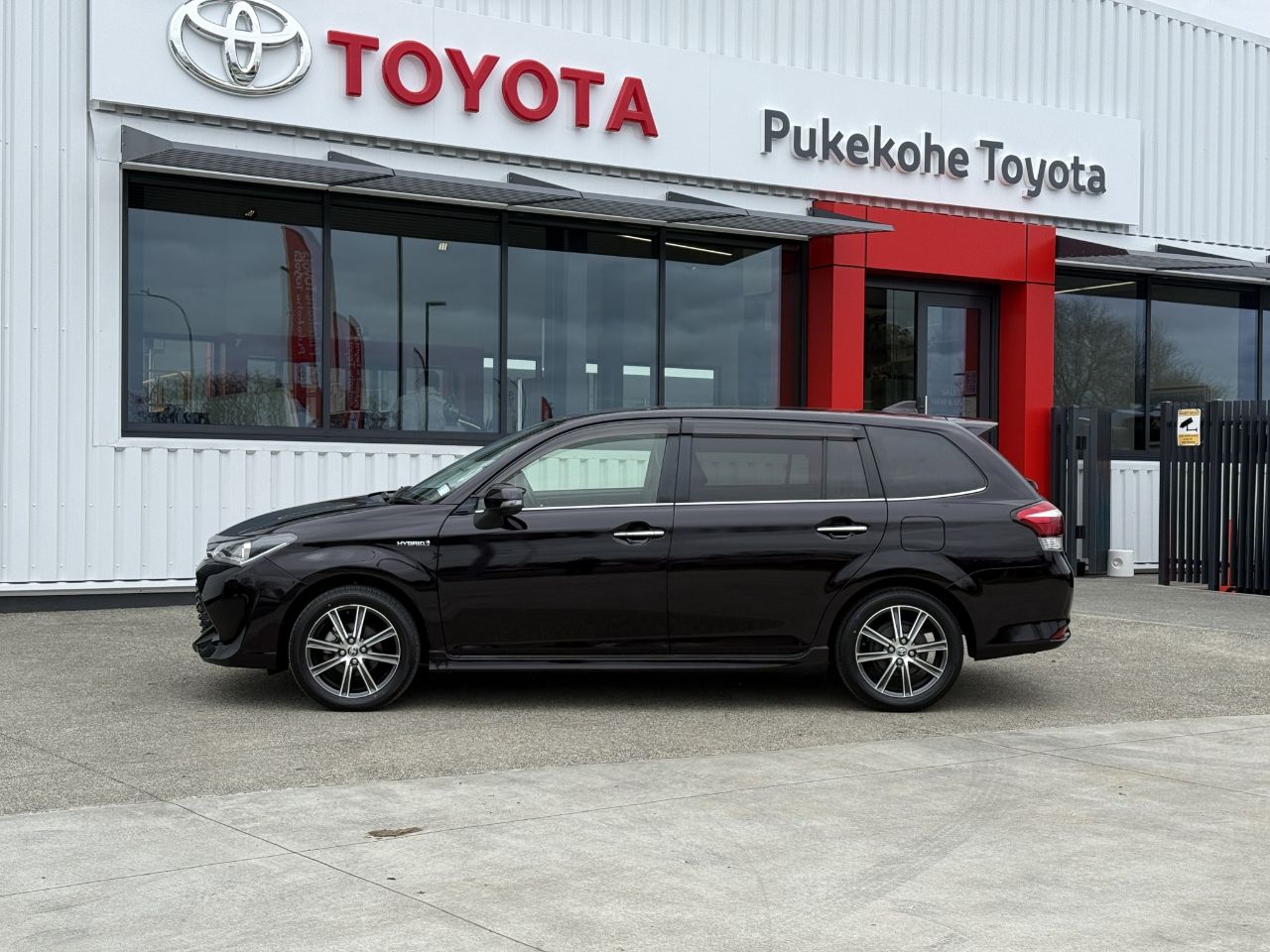 Vehicle image 4