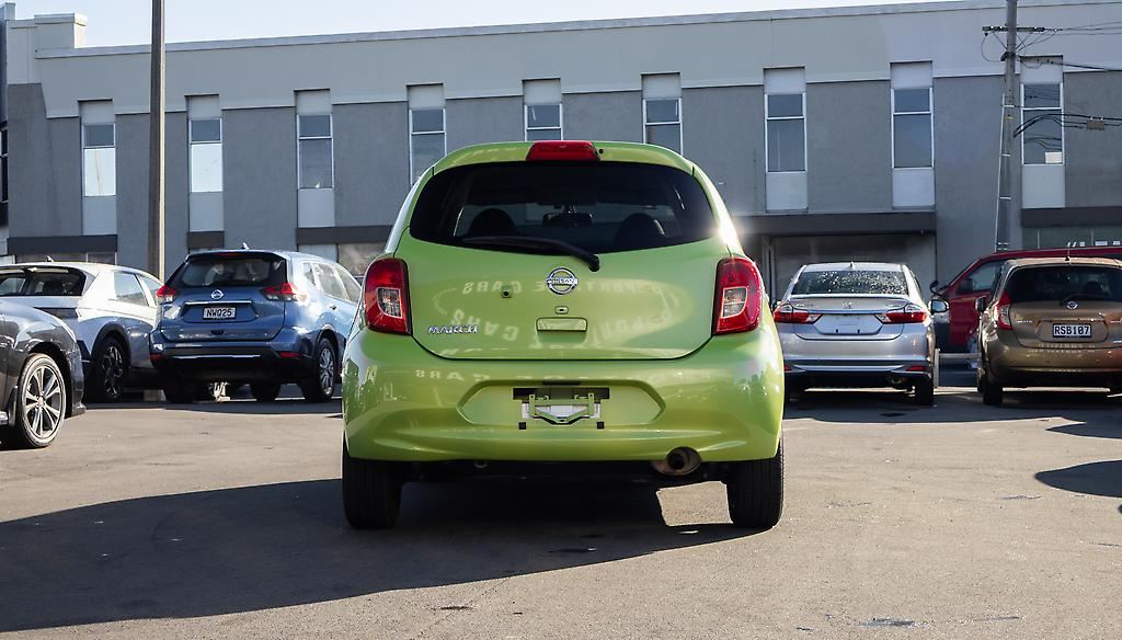Vehicle image 4