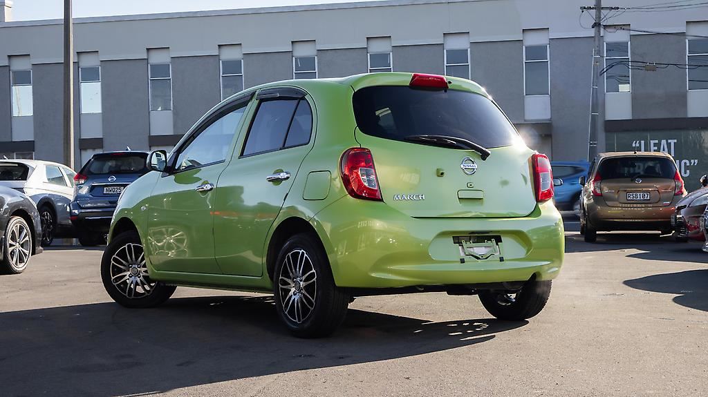 Vehicle image 5