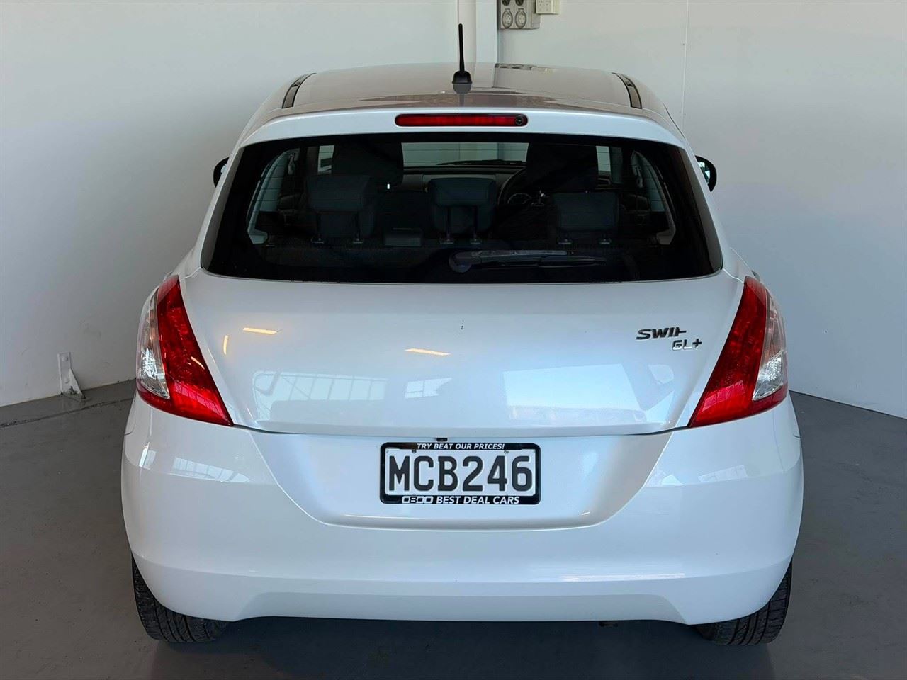 Vehicle image 5