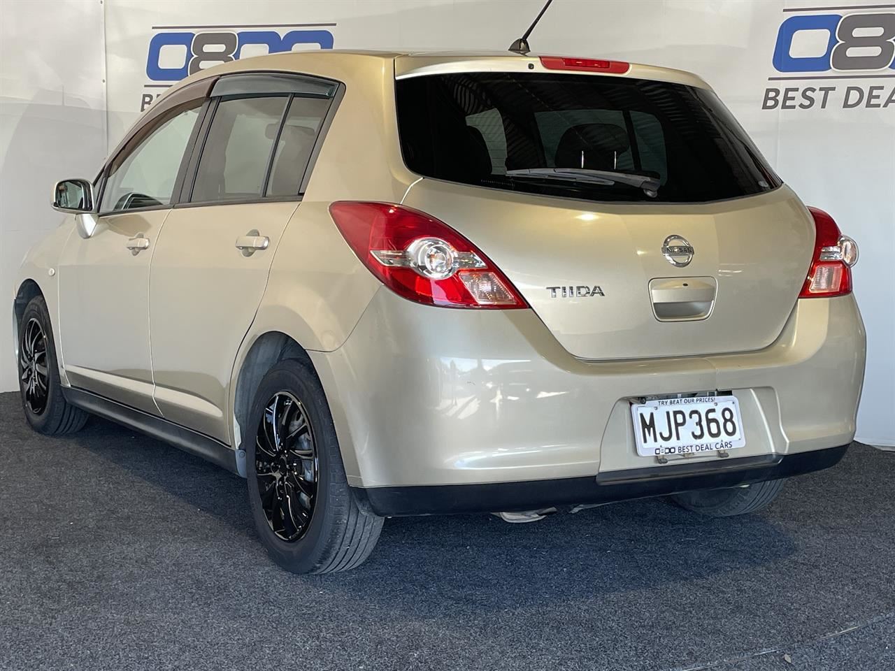 Vehicle image 4