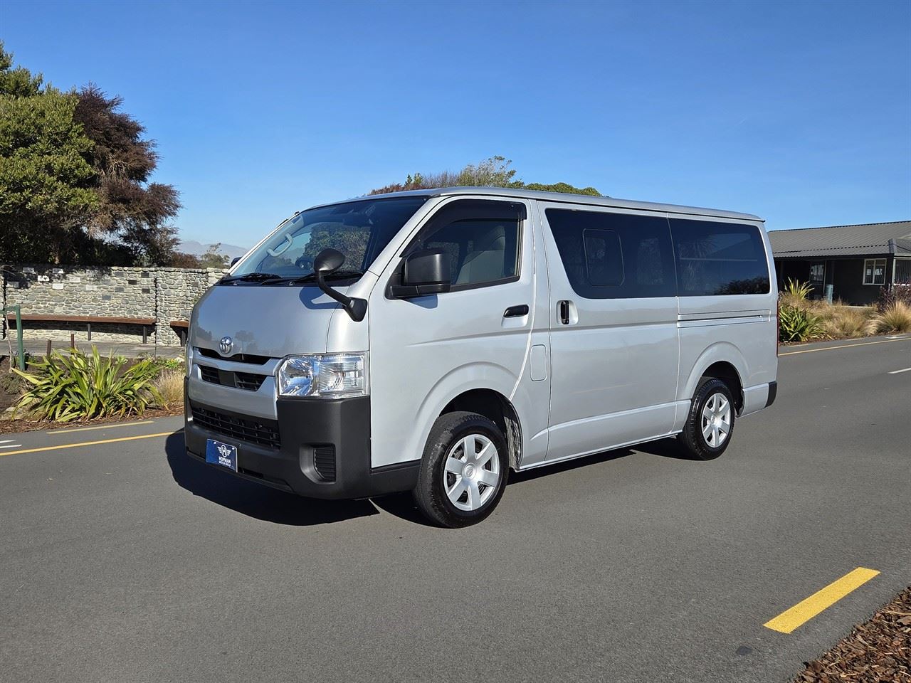 Vehicle image 3