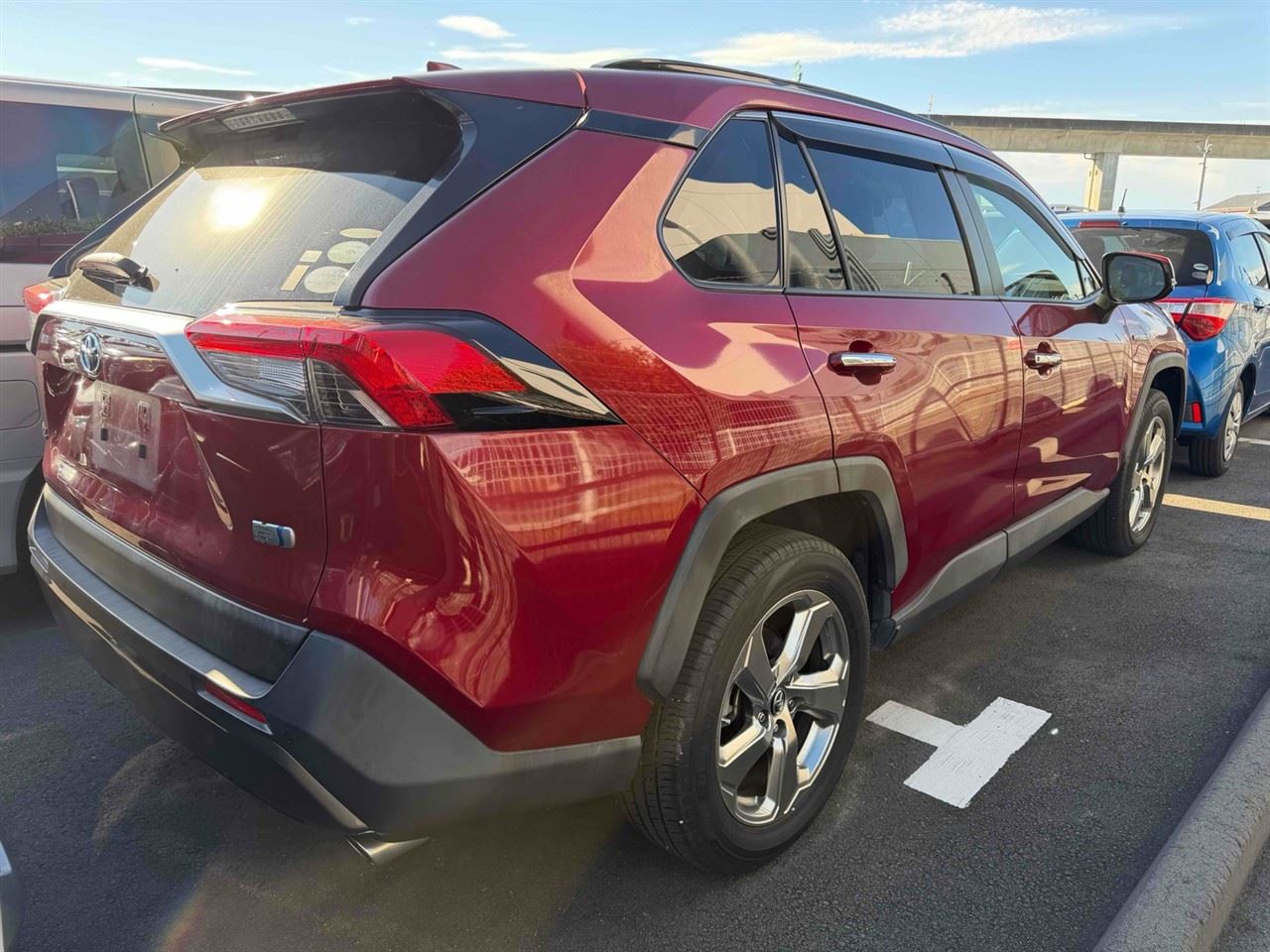 Vehicle image 4