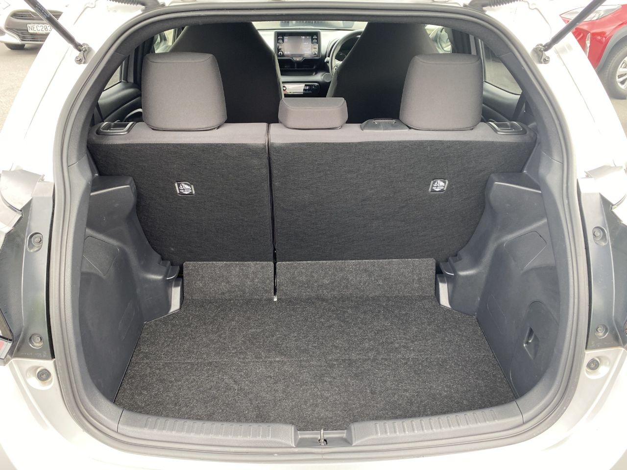 Vehicle image 4