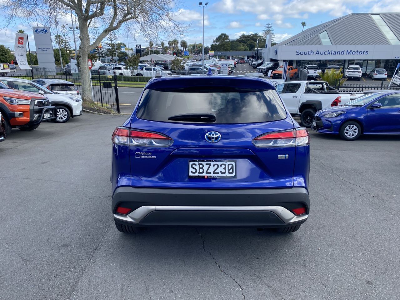 Vehicle image 3