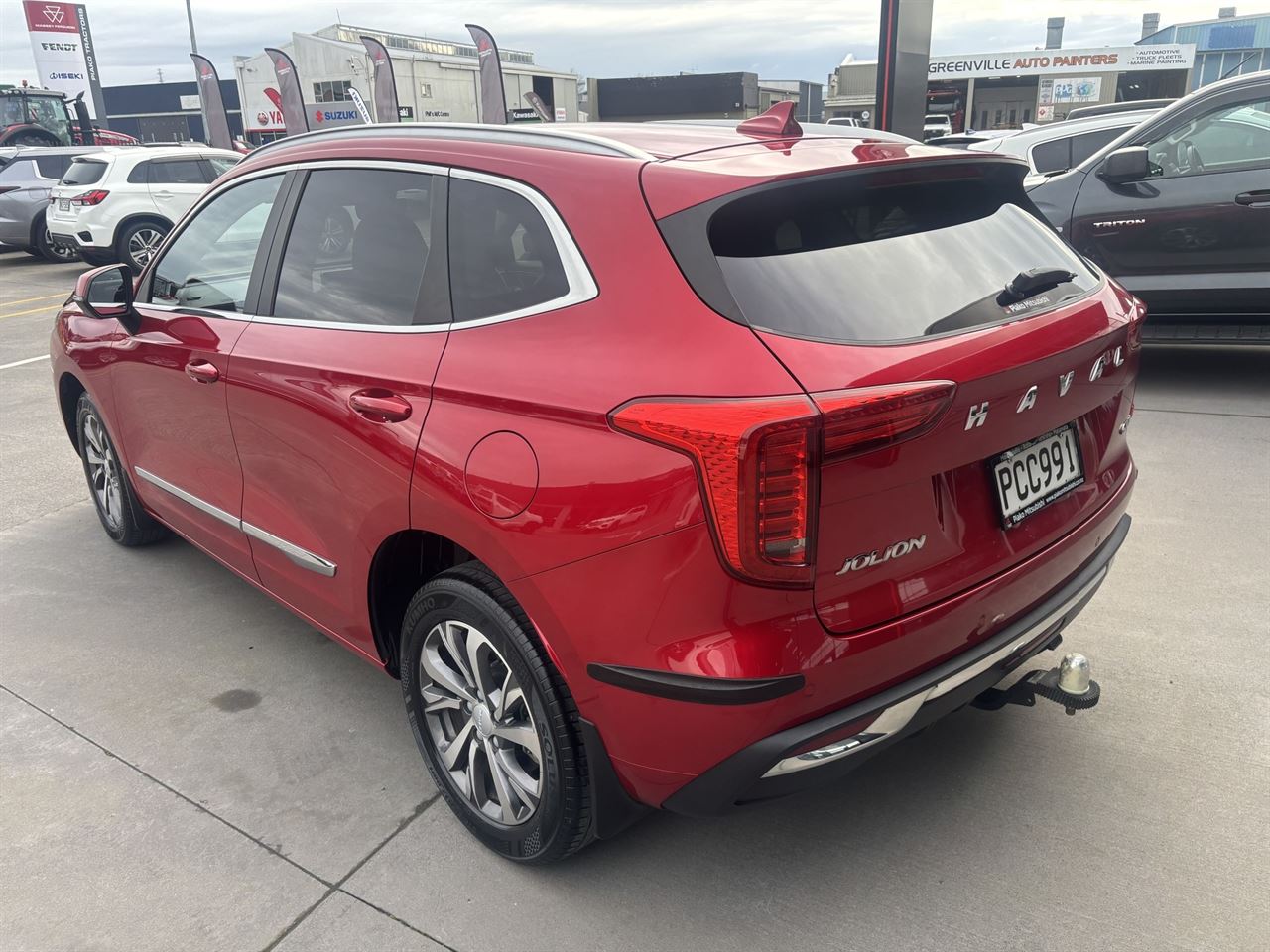 Vehicle image 5