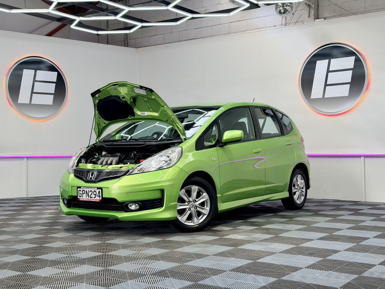 Vehicle image 3