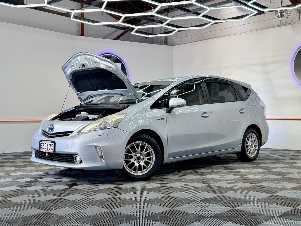 Vehicle image 3
