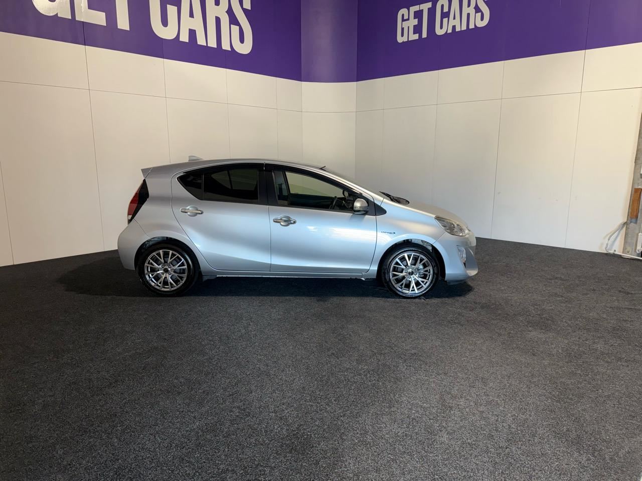 Vehicle image 3