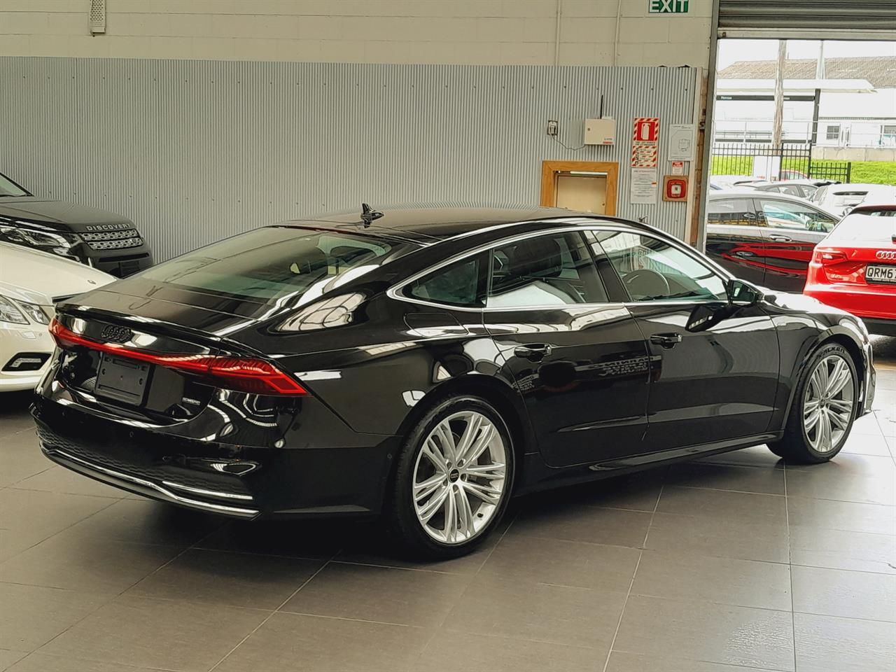 Vehicle image 4
