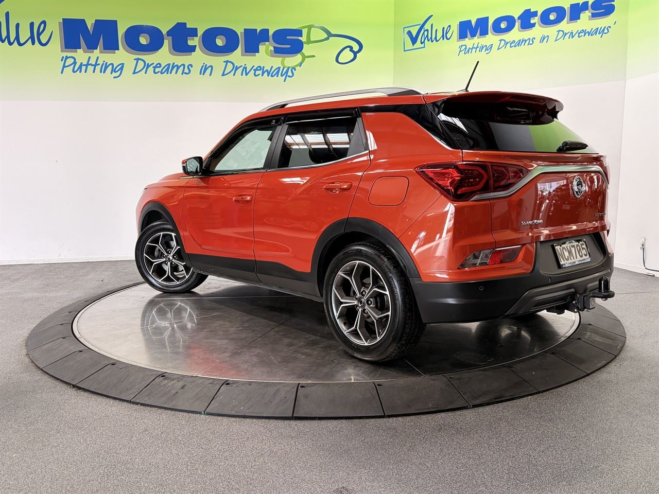 Vehicle image 5