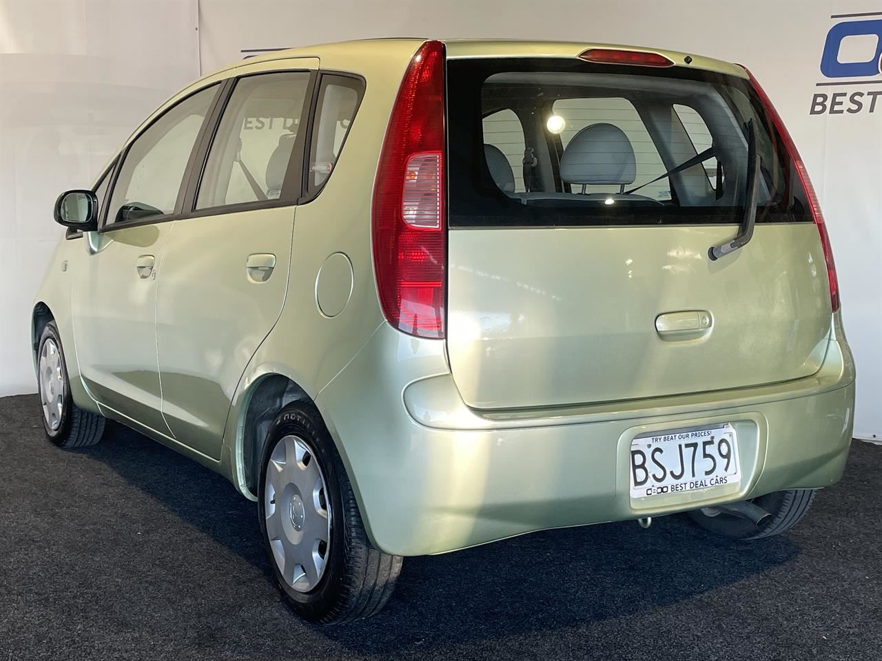 Vehicle image 4