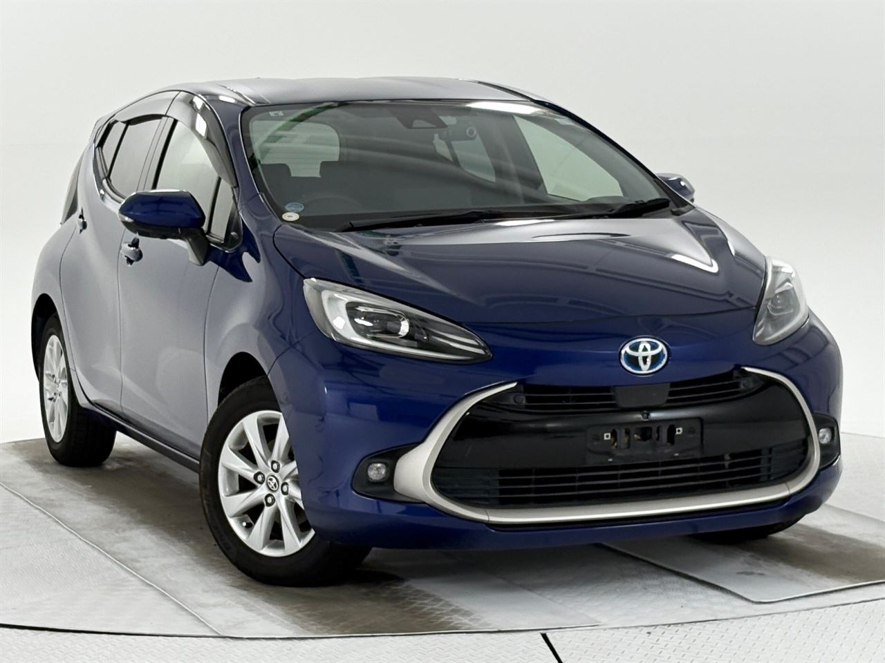 Vehicle image 1