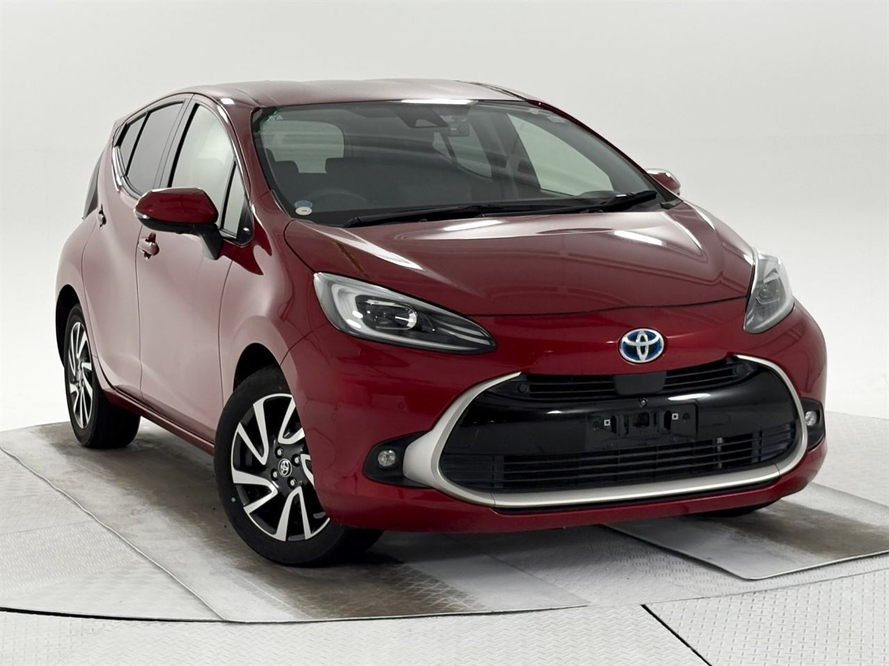 Vehicle image 1