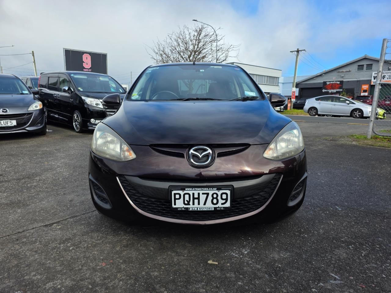 Vehicle image 3