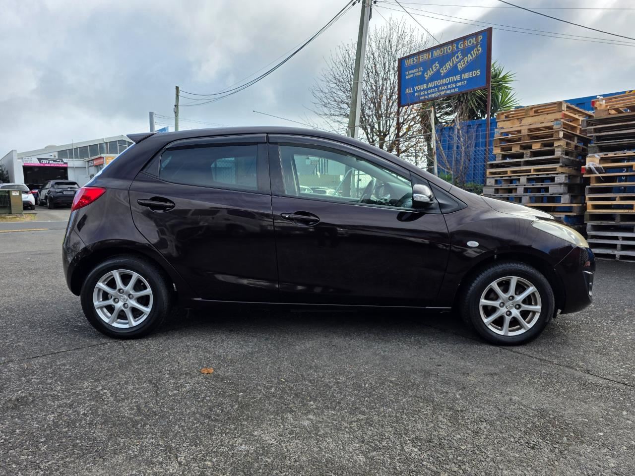 Vehicle image 5