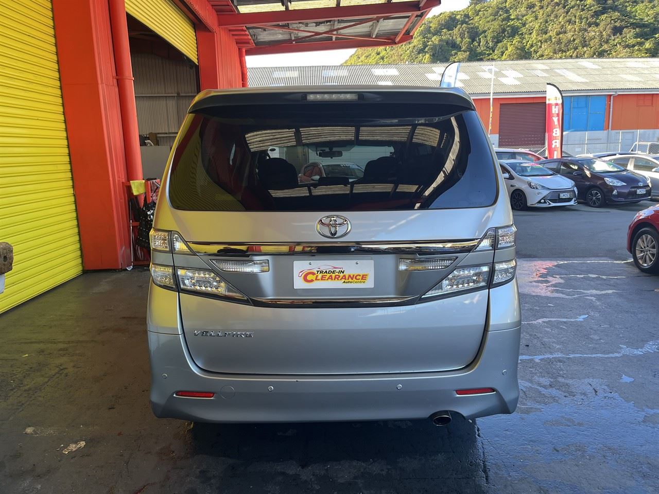 Vehicle image 5