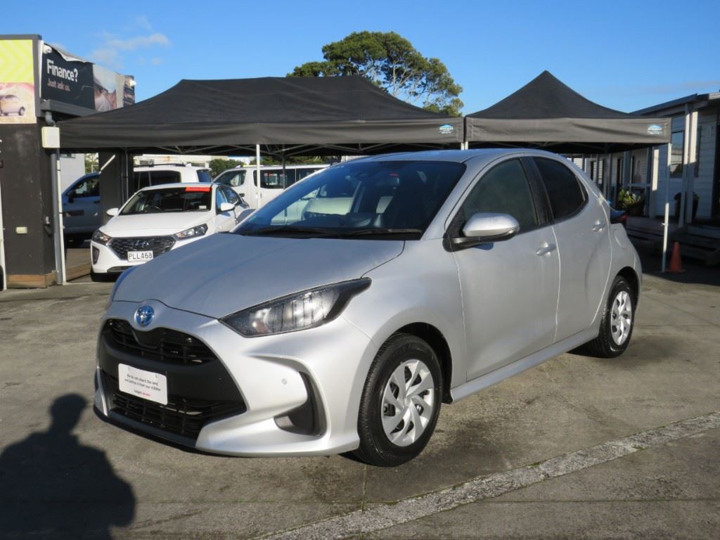 Vehicle image 3