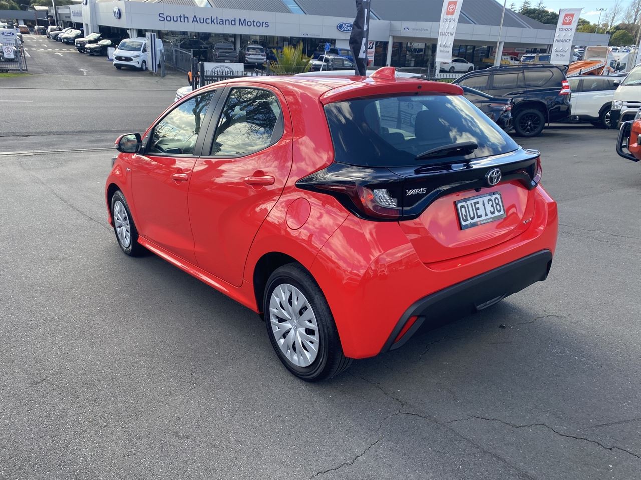 Vehicle image 5