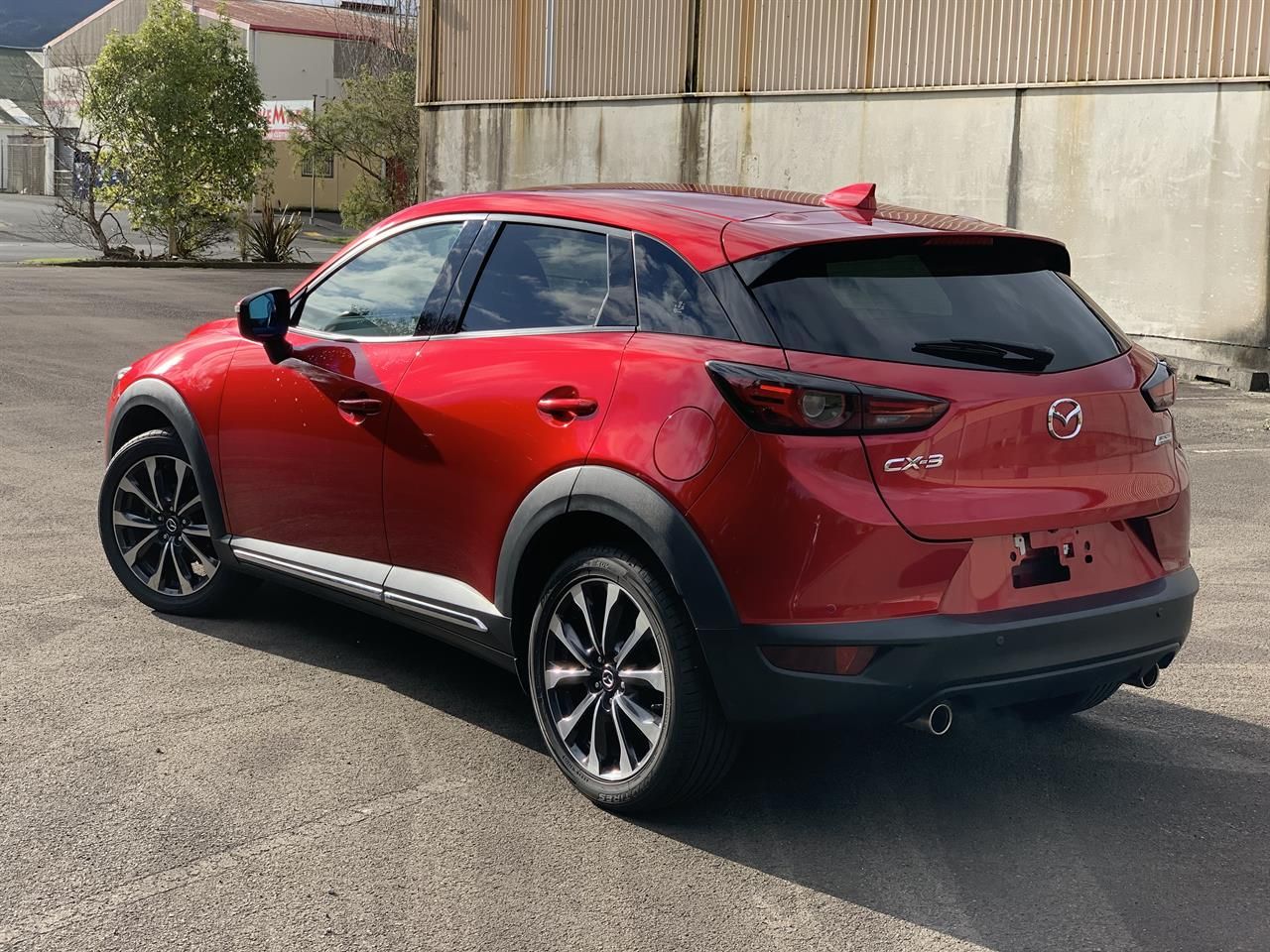 Vehicle image 4