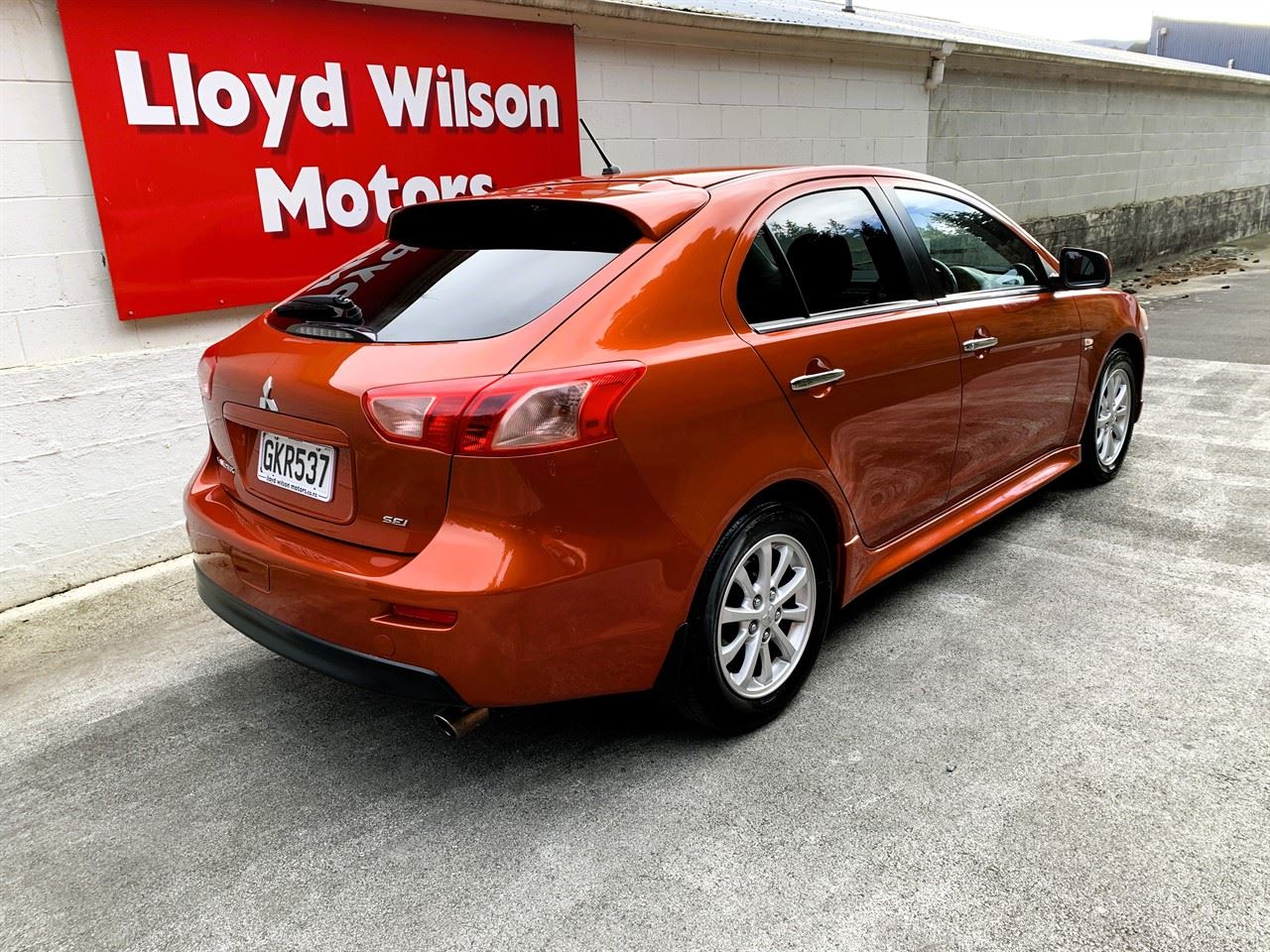 Vehicle image 4