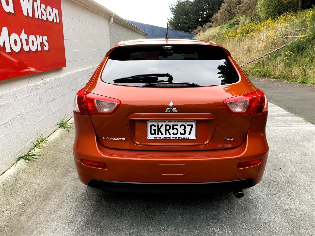 Vehicle image 5