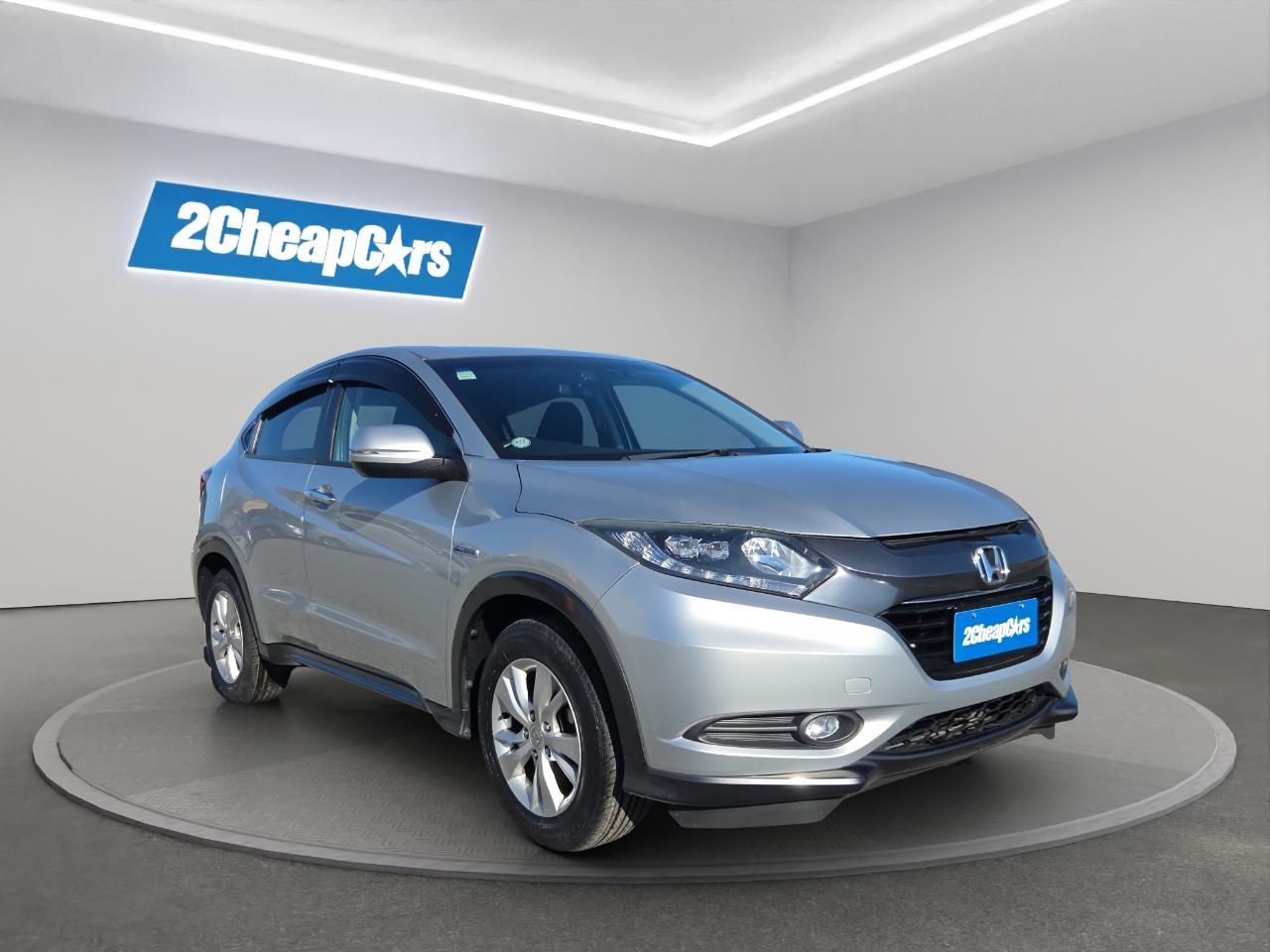 Vehicle image 3