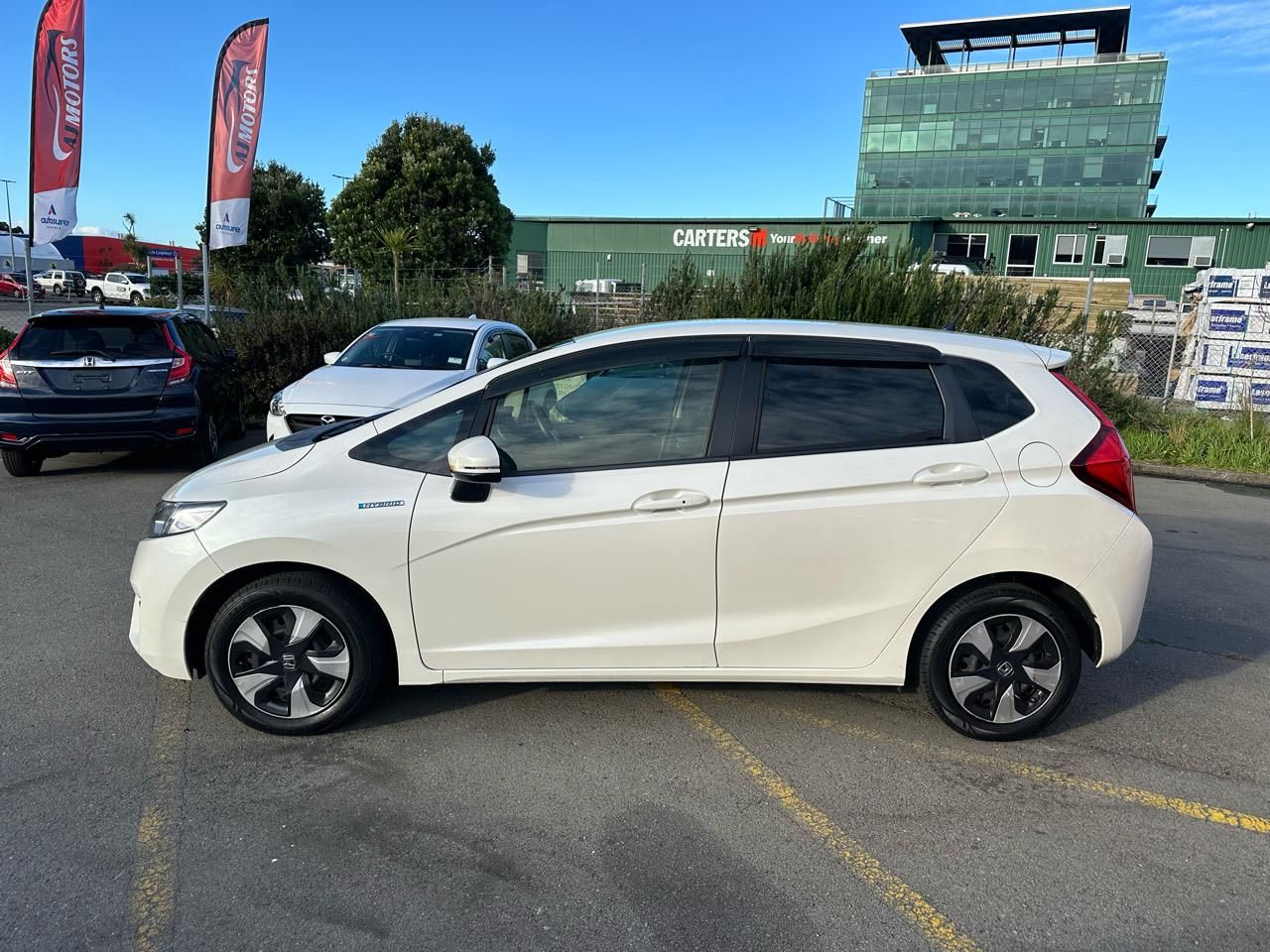 Vehicle image 5
