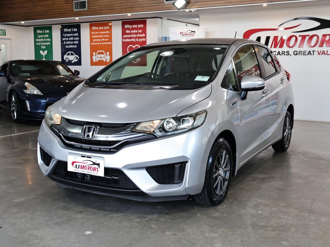 Vehicle image 3