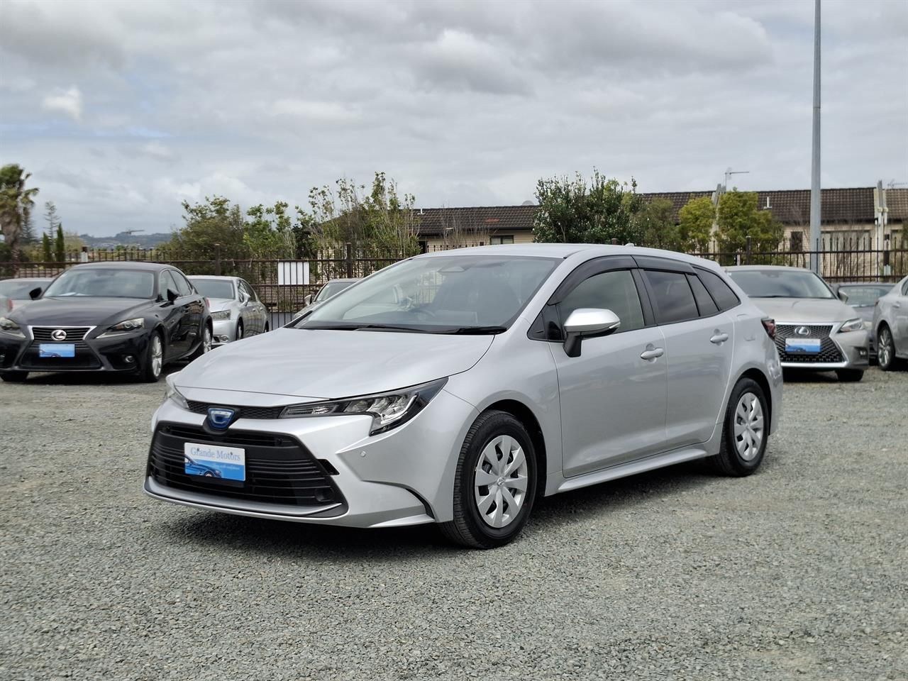 Vehicle image 3