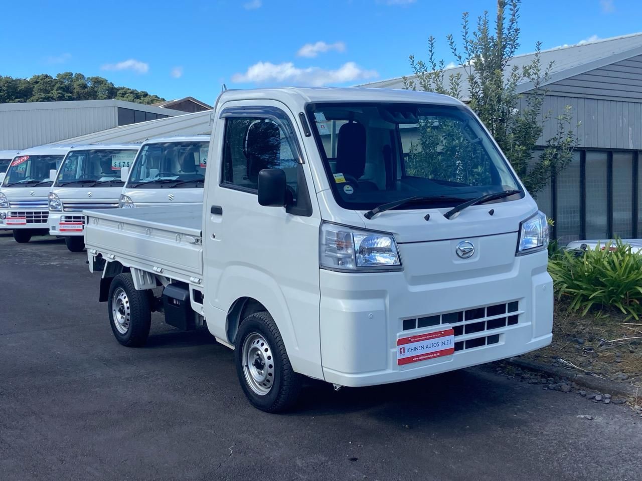 Vehicle image 3