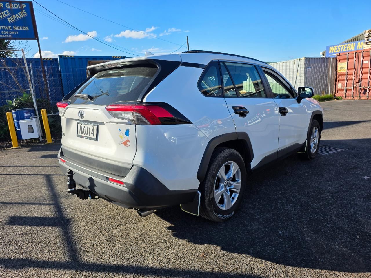 Vehicle image 5