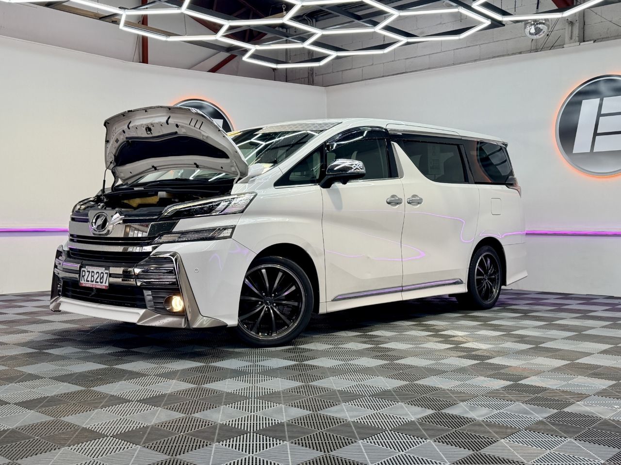 Vehicle image 3