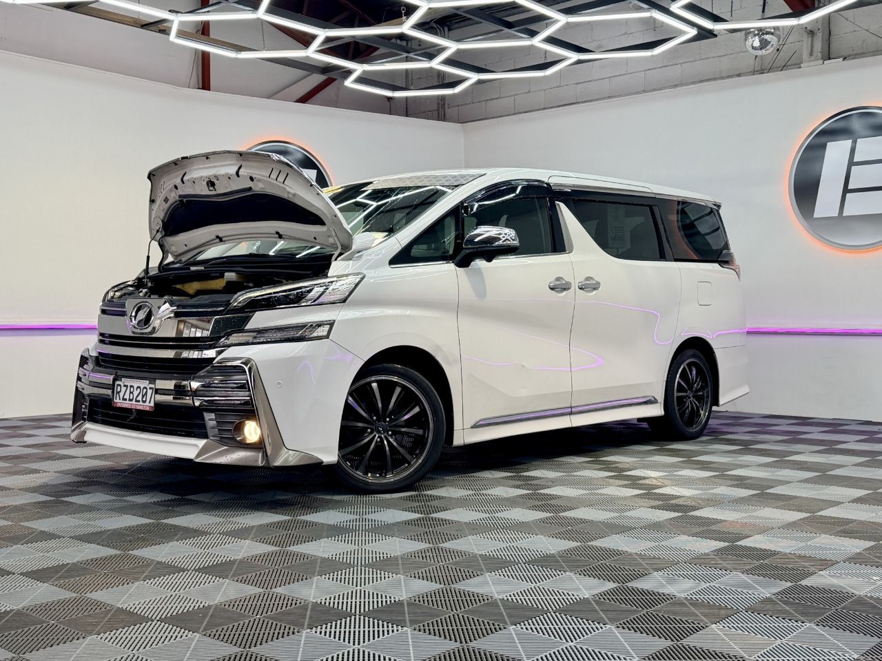 Vehicle image 3