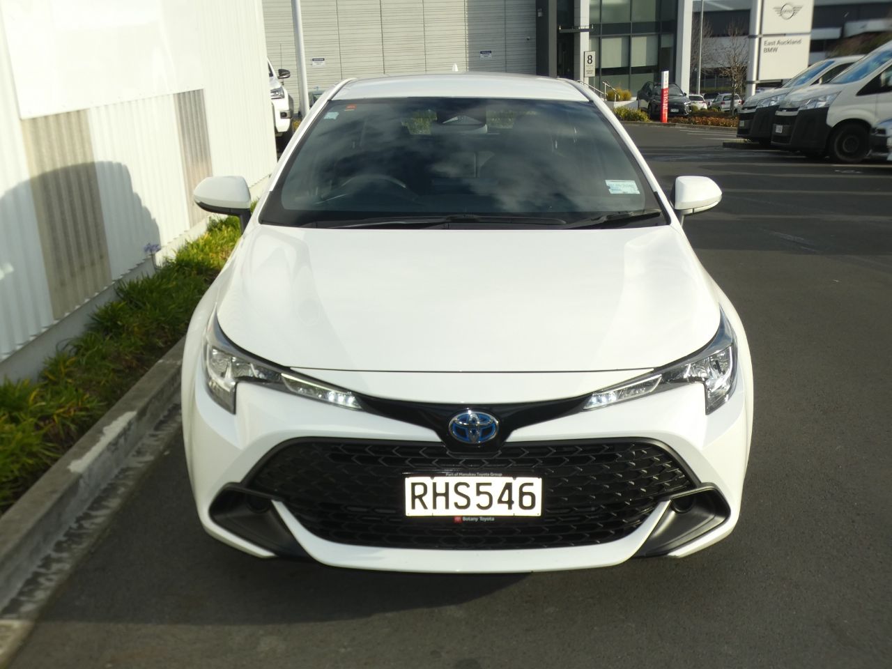 Vehicle image 3