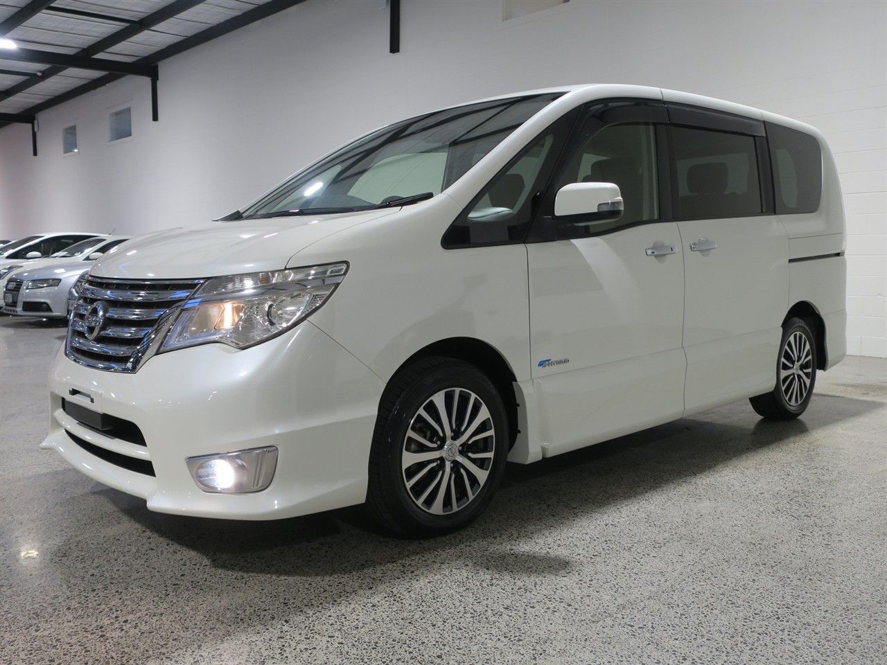 Vehicle image 5