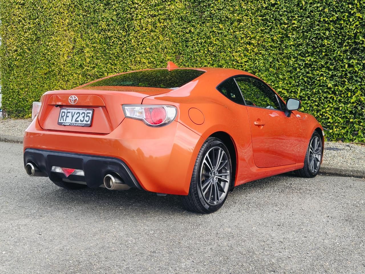 Vehicle image 3