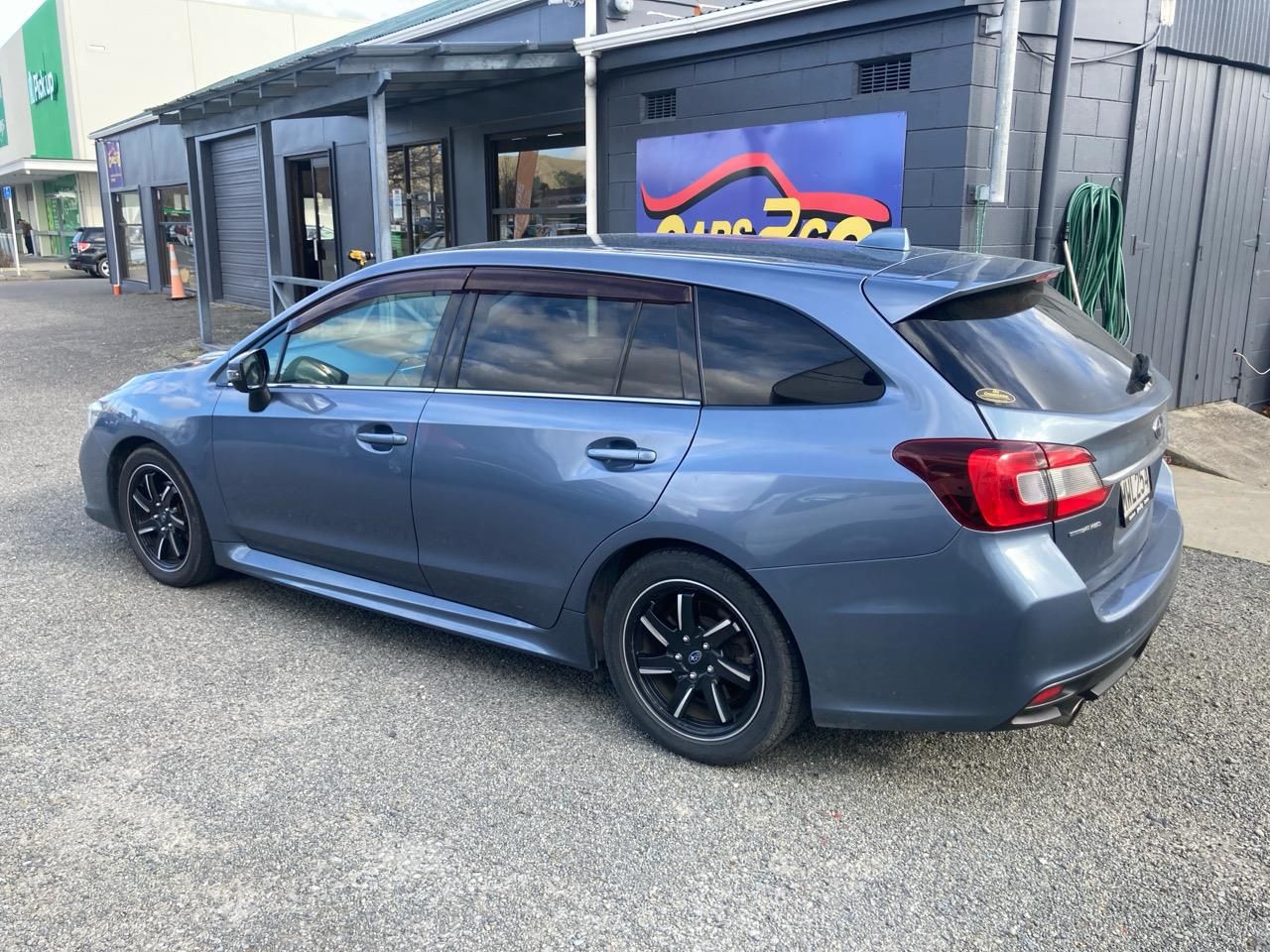 Vehicle image 3