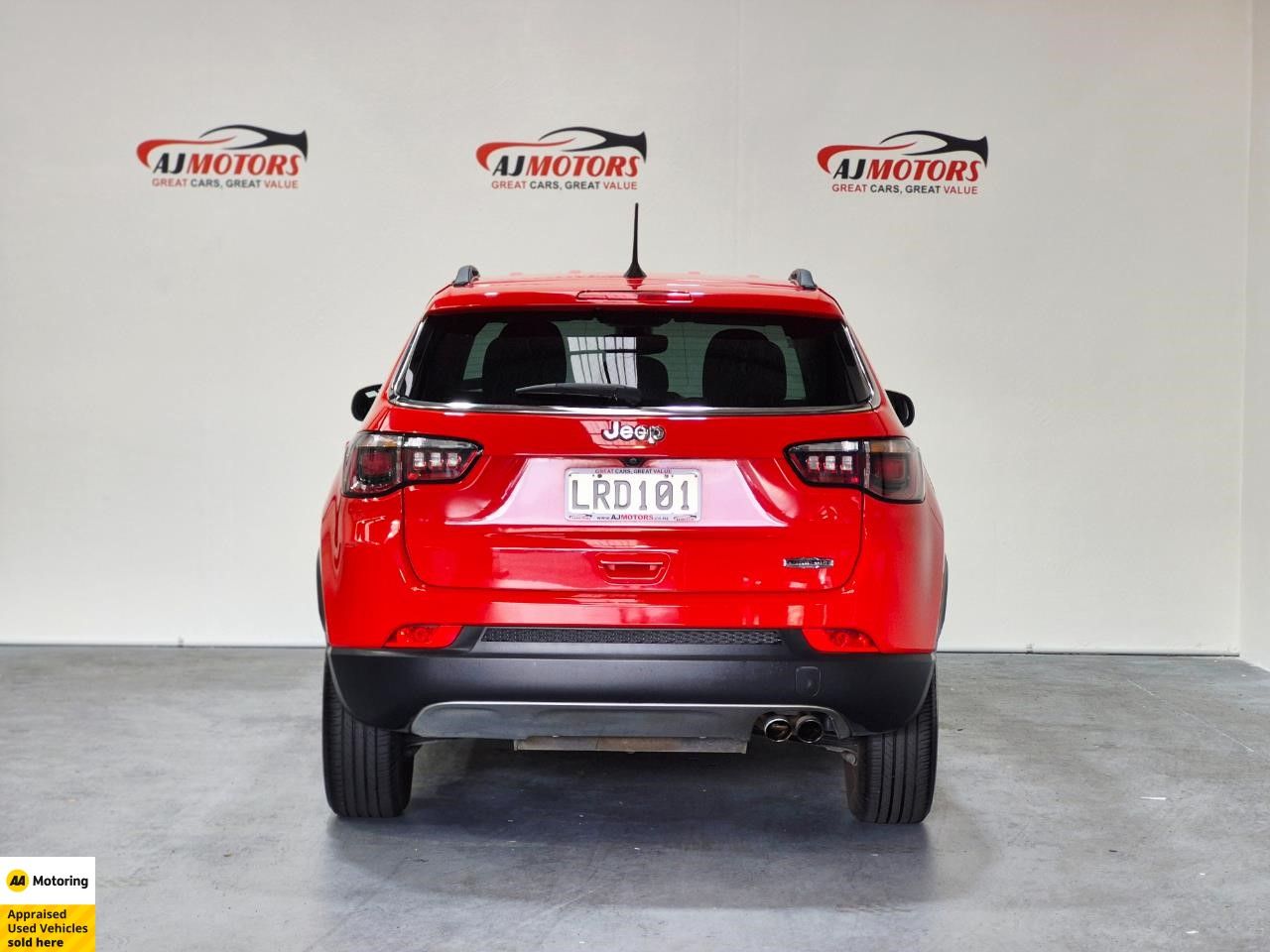 Vehicle image 5