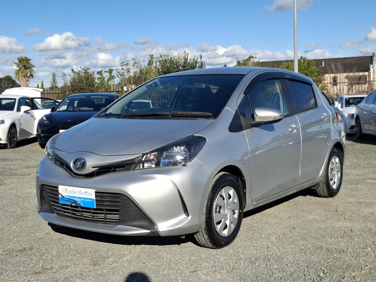 Vehicle image 3