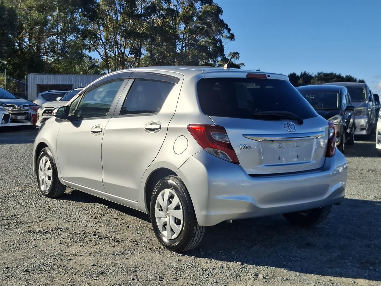 Vehicle image 5