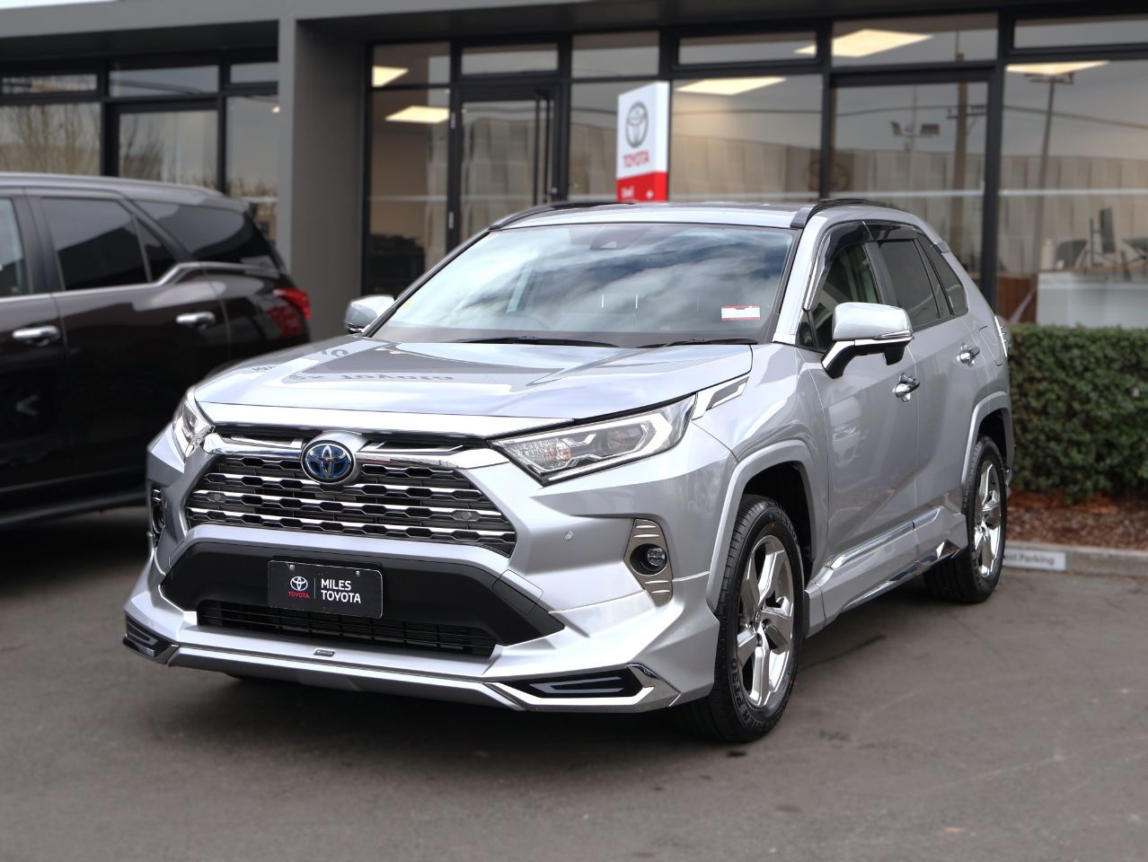 Vehicle image 3