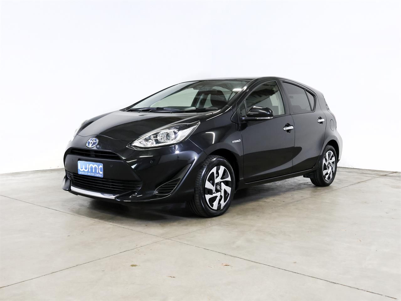 Vehicle image 4
